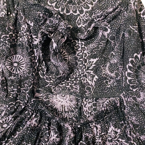 American Eagle | Black & White Romper Open Back Romper | Size Small - Picture 6 of 7